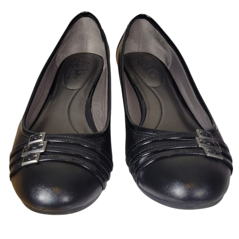 LifeStride‎ Soft System Sz 9.5 Farrow Wedge Pumps Buckle Round Toe
 Shoes K557